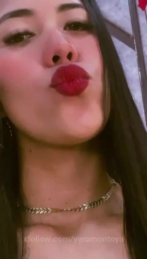 sweet and wet kisses for u 💋❤️✨ by veromontoya