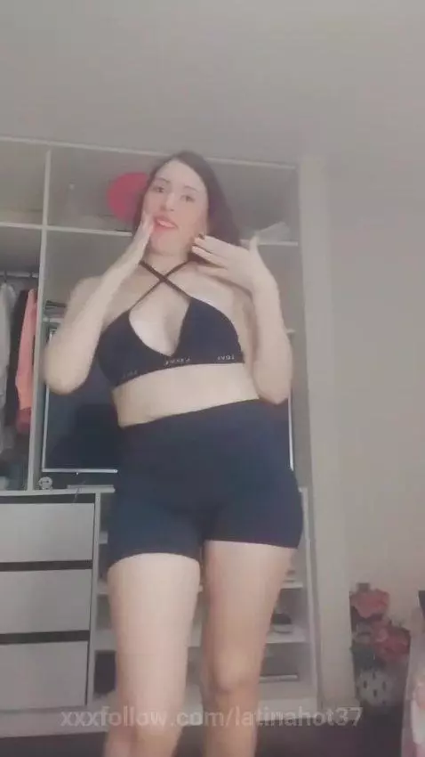 Pretty Girl Dancing by latinahot37