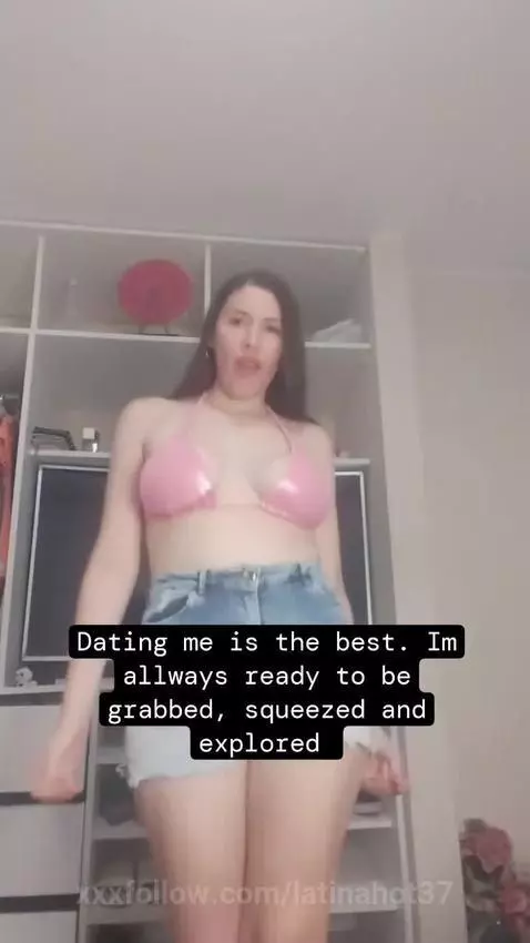 Pretty Girl with Big Hips by latinahot37