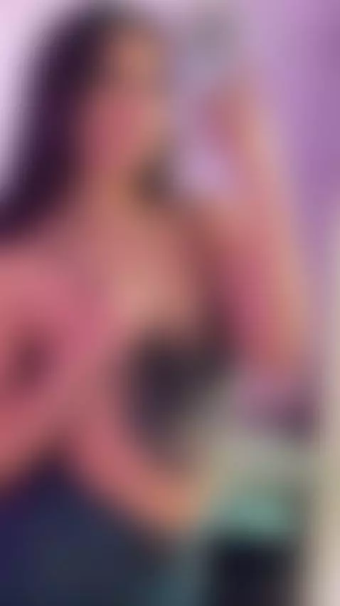 Heyyy🌺 by veronicamartin