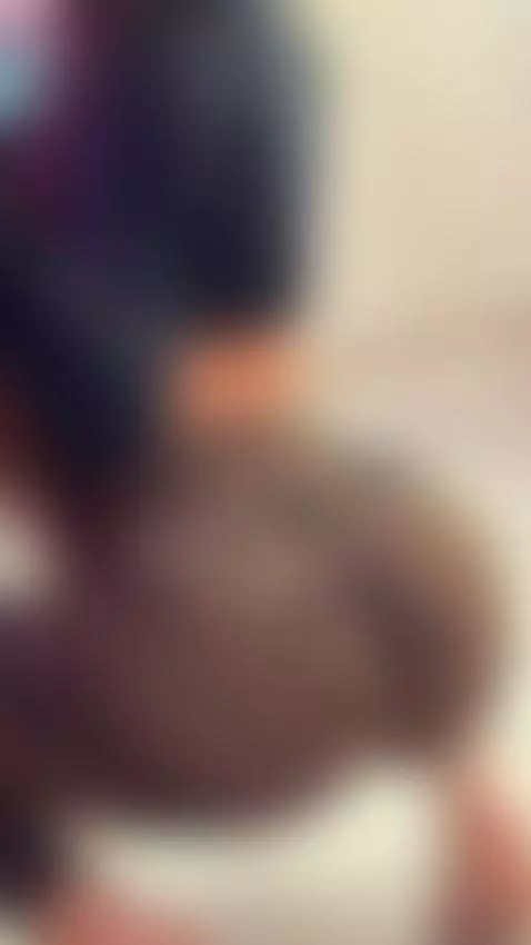 Beautiful and very spankable butt by veronicamartin