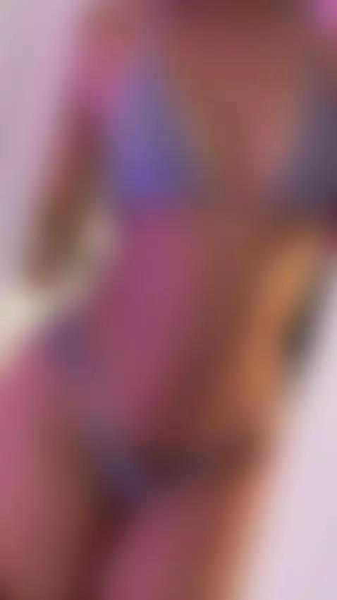 https://www.camsoda.com/veronicamartin by veronicamartin