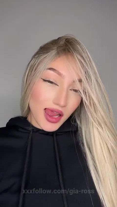 este 🍑 te tiene en otra nubee by gia-ross