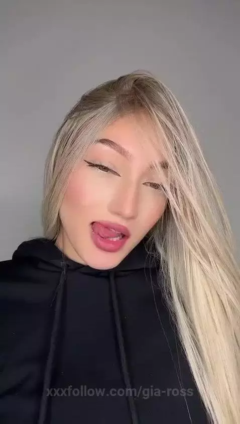 este 🍑 te tiene en otra nubee by gia-ross