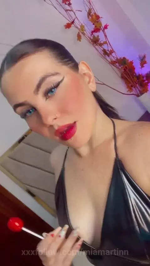 Online🔥 by miamartinn