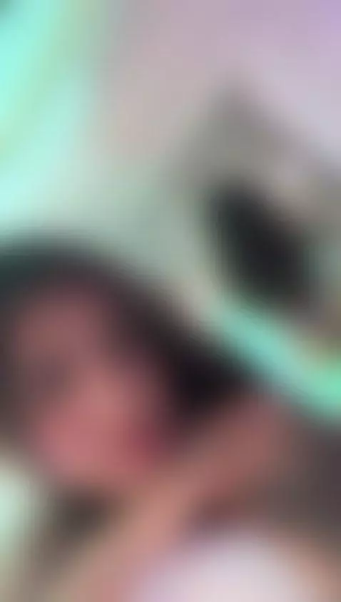 Come on here and kiss all my body 💗🔥 by crystal-watson