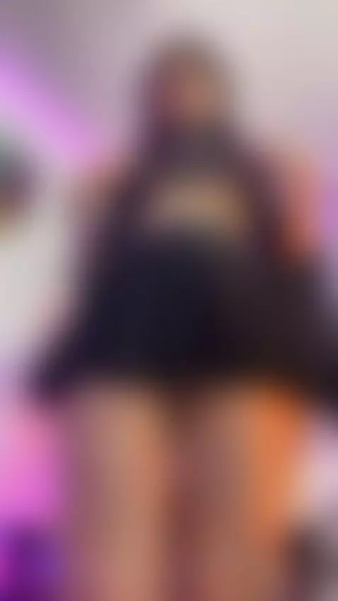 come enjoy this sexy mistress in fansly 8$ and only 6$ by val0835