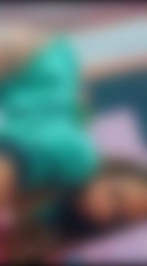 This is my favorite pose and yours? 🍑🌺 by lilisantos