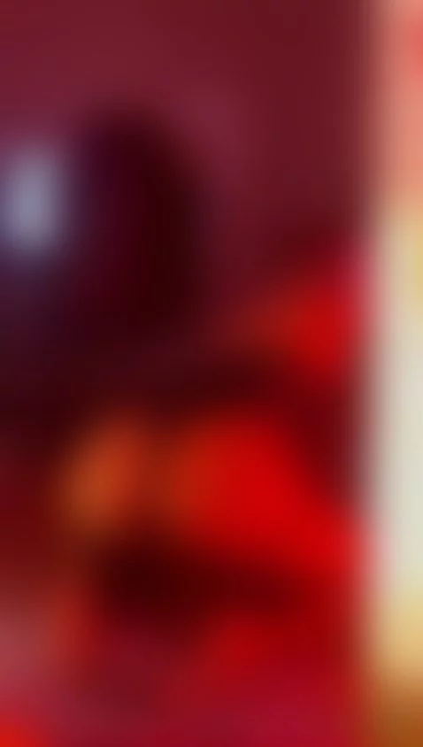 rojo by queensquirtuwu