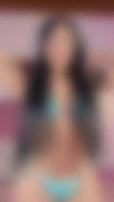 I want to feel ur arms on my naked body😉 by susan-zc