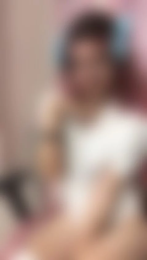 Today I'm feeling so naughty and very hot and I would like t... by lizzydavis