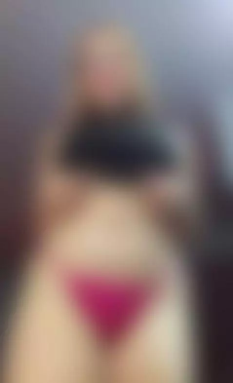 ya vieron mis pantis rojos caliente by mollycruz