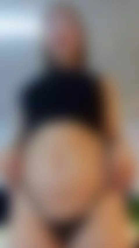 I want your load shooting straight down my throat...💦🍆 by mollycruz