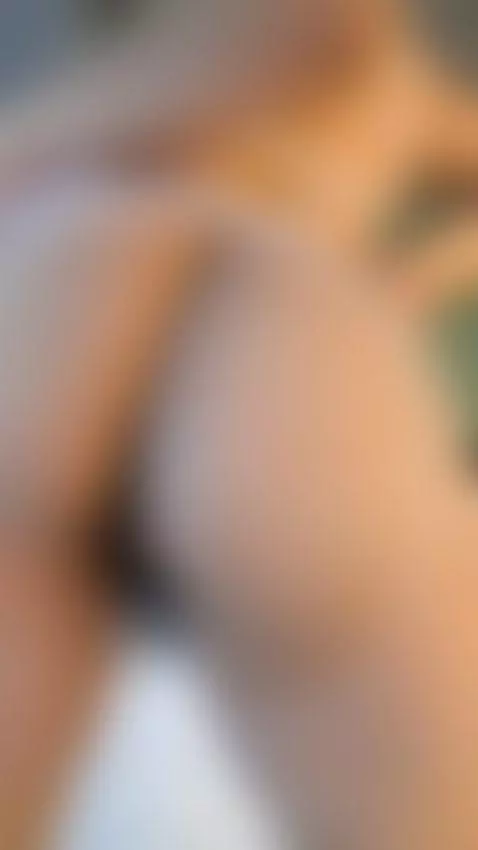 You behave… and I’ll reward you with this ass. Deal? 🤝🍑 by mollycruz