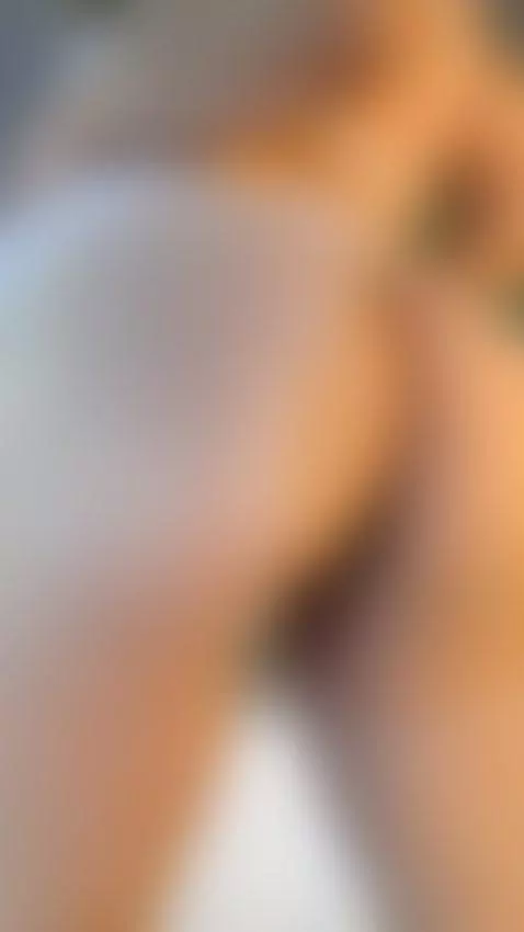 Hands on my curves. Now. 😏 by mollycruz