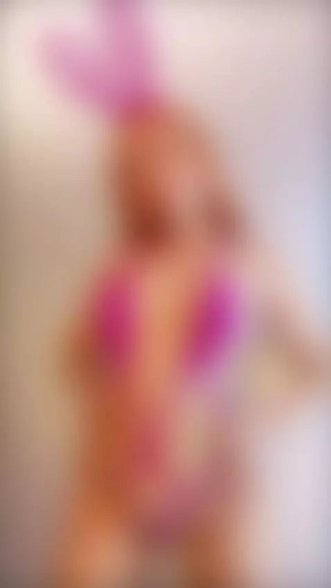 una coneja muy juguetona by mollycruz