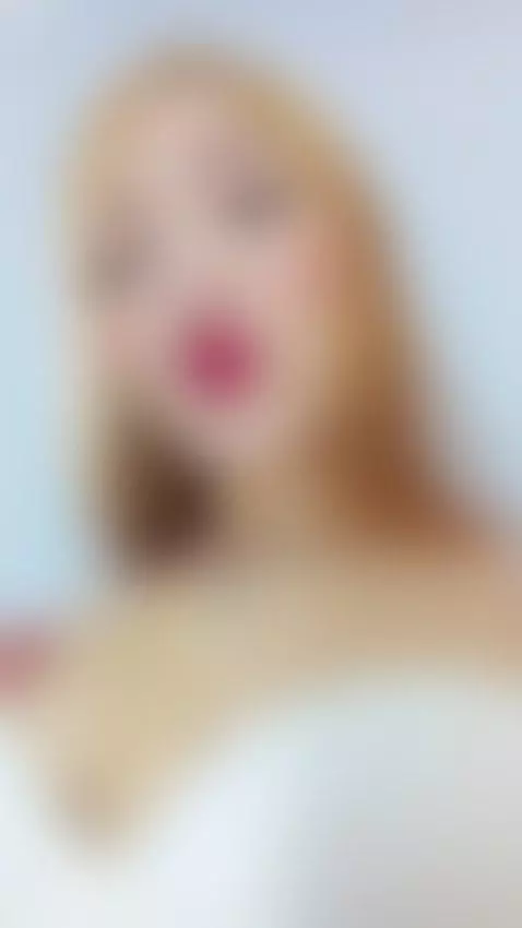 it's already wet enough for you to come and do your job...🍑💦 by mollycruz