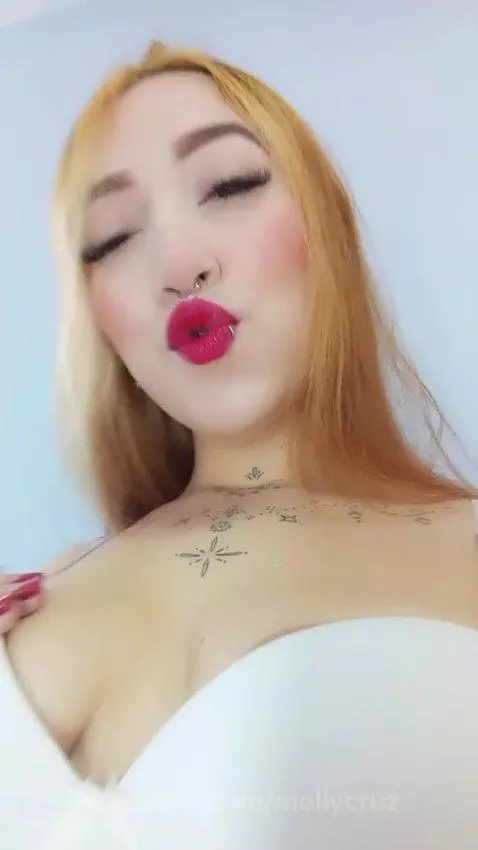 it's already wet enough for you to come and do your job...🍑💦 by mollycruz