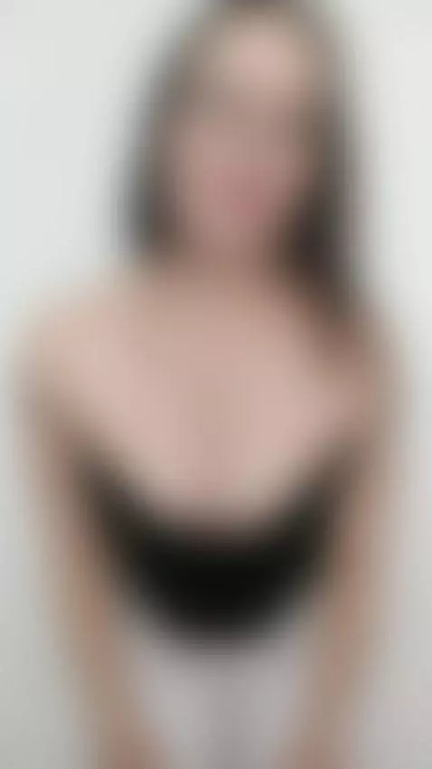 Would you masturbate to my pictures if I send you some? 😈 by ladyrose110