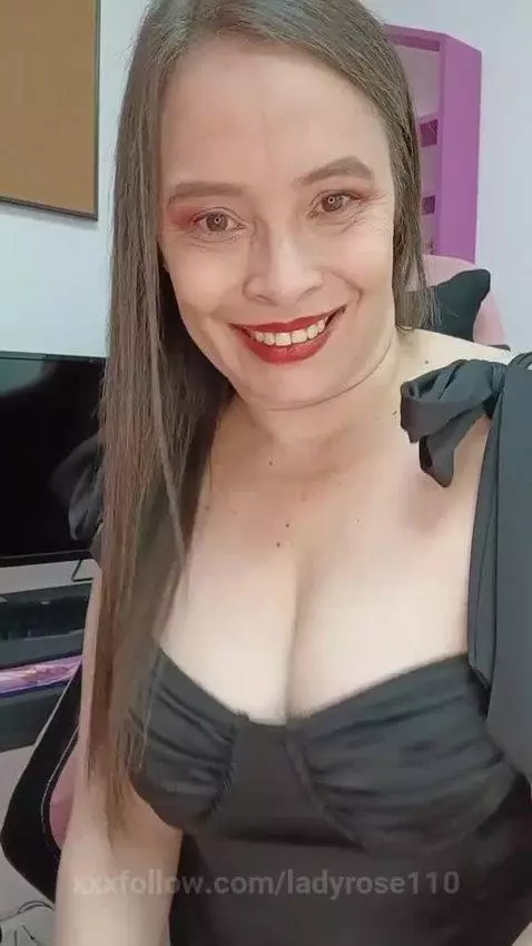 What do you think of when you see me bending over like this ... by ladyrose110