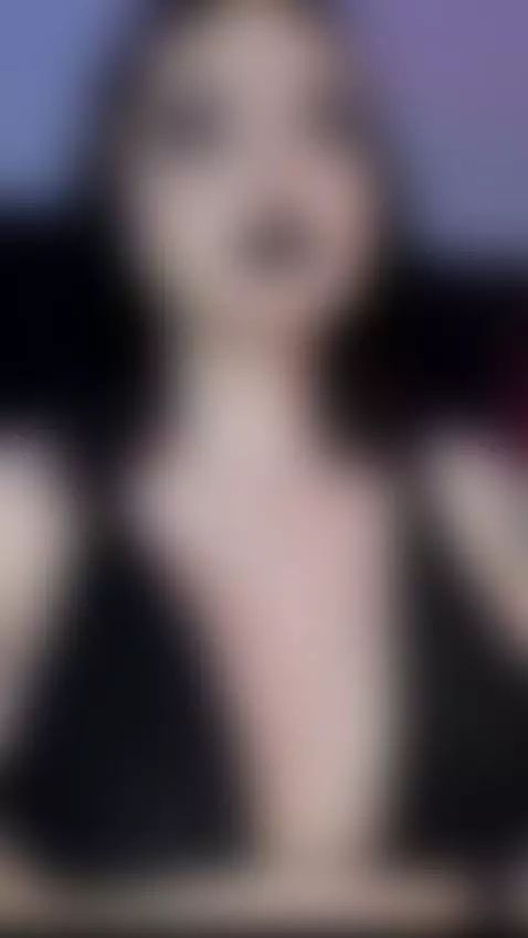 https://www.camsoda.com/adeelinee by adeelinee