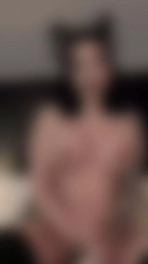 https://www.camsoda.com/adeelinee?id=adeelinee   I will get ... by adeelinee