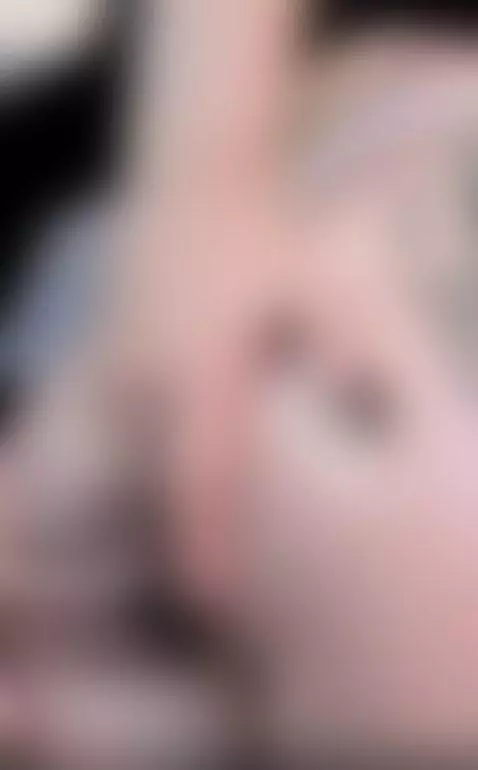https://www.camsoda.com/adeelinee?id=adeelinee   oil massage by adeelinee
