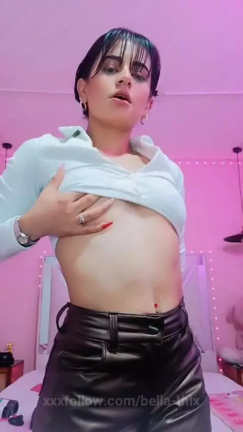 Sexy girl touching herself! by bella-thix