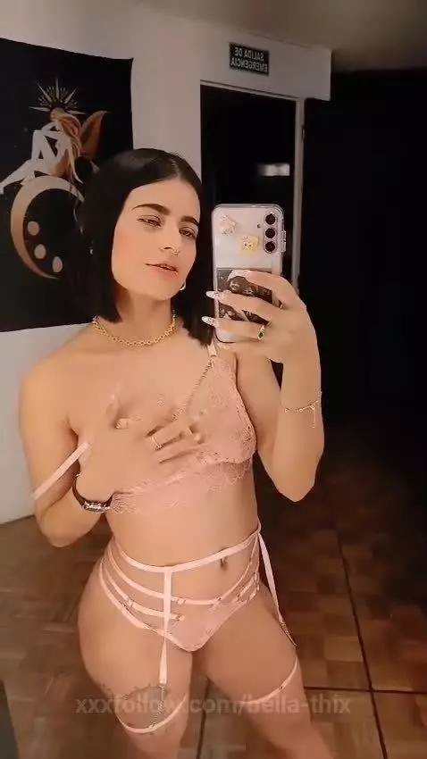 Your presence alone is enough to make my heart race 💋💖😈 by bella-thix