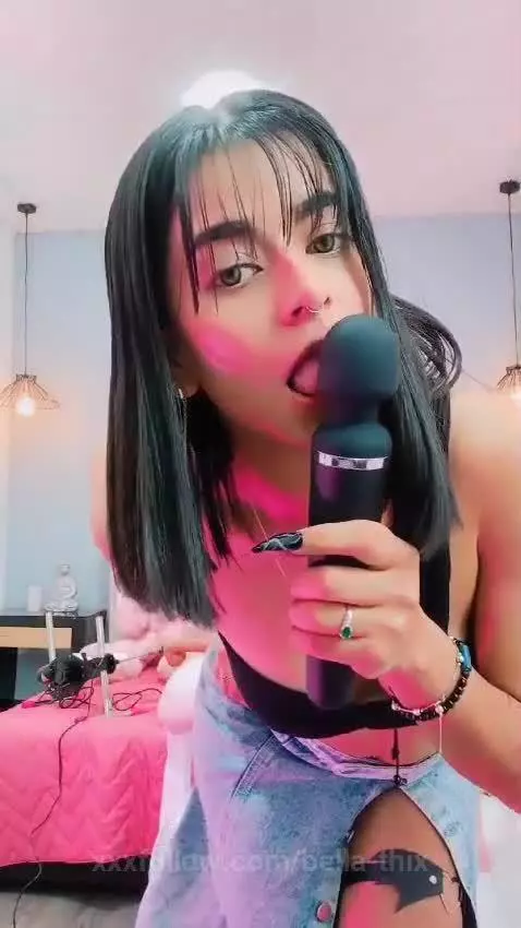 Come love, let's play with my new toy 😏🔥 by bella-thix