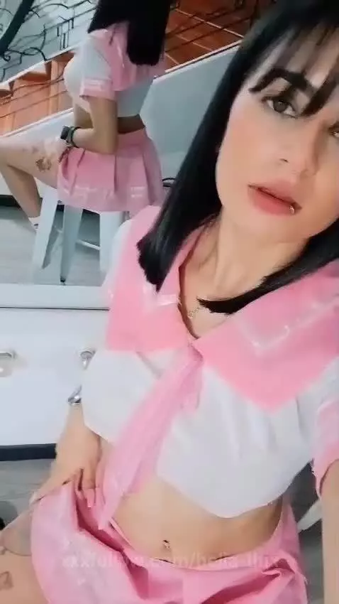 A very naughty teen looking to be instructed. by bella-thix