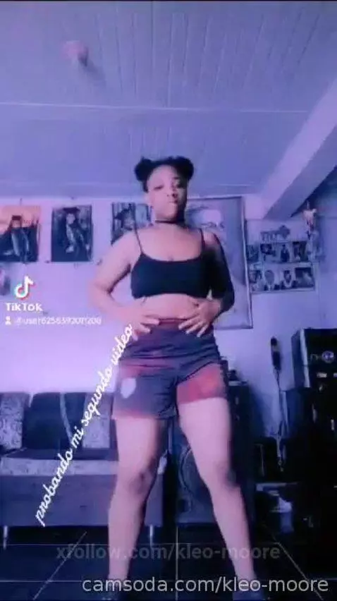 ⭐Say Hello !!⭐ by kleo-moore