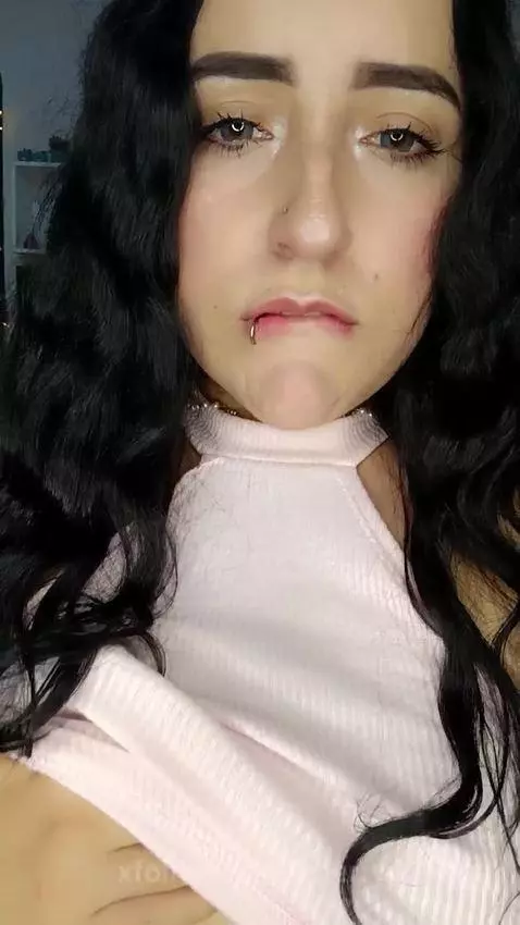 Heyy 😈 by cherryjj