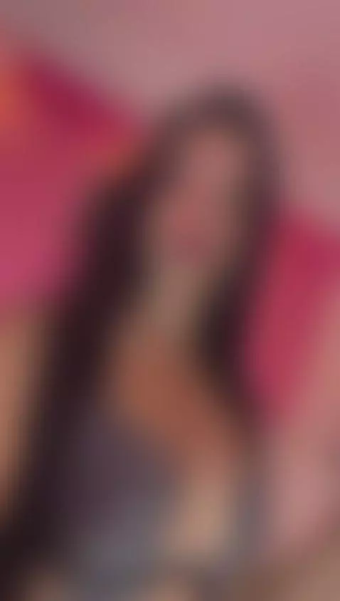 Honey, I'm ready for a night of pleasure by your side. 💋😏🍒 by littleissues