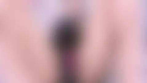 "I'm online and hot ... before disconnecting tomorrow 🔥👠" by maddiescott1