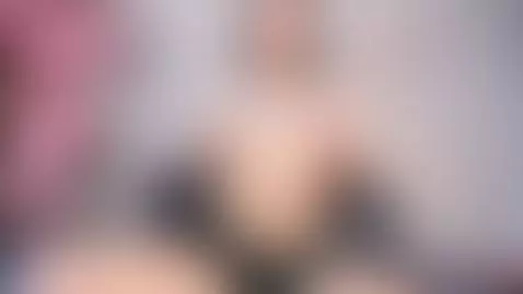 Come under this sexy girl petite 🥵👉 by maddiescott1