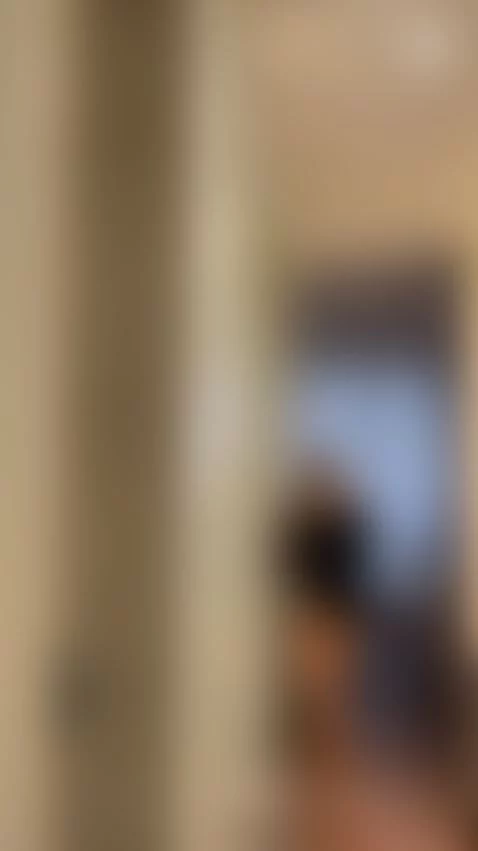 Dance in the mirror by miiaduval