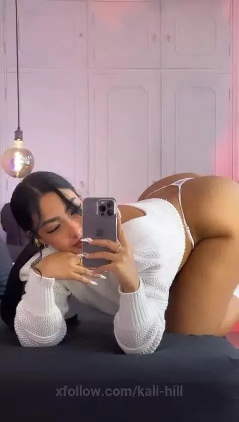 U should be behind me... by kali-hill