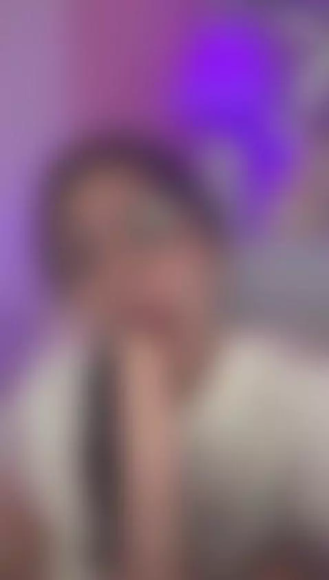 Bonnie woke up very horny, wanting to suck a big cock by bonneepark