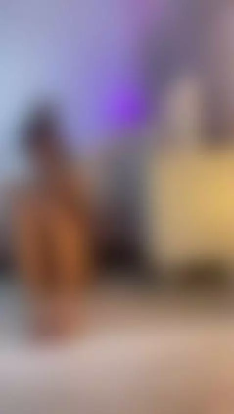 I love looking in the mirror while I masturbate my wet pussy... by bonneepark