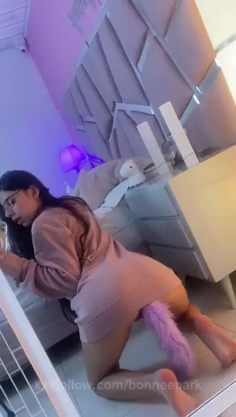 Look how this ponytail looks on me, would you like to see wh... by bonneepark