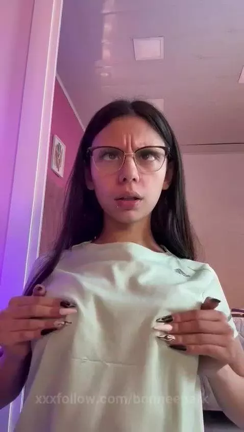 I'm waiting for you so we can have fun together, go to the l... by bonneepark