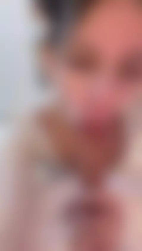 A morning blowjob to start this new year? I'll wait for you ... by bonneepark