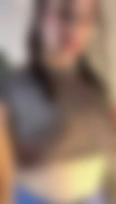 I would like to feel how you suck my delicious tits by nicollemays69