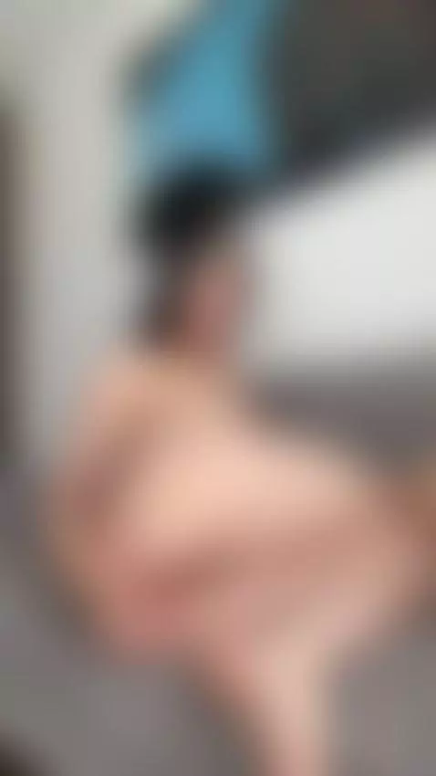 I masturbate my delicious pussy gently imagining how you are... by nicollemays69