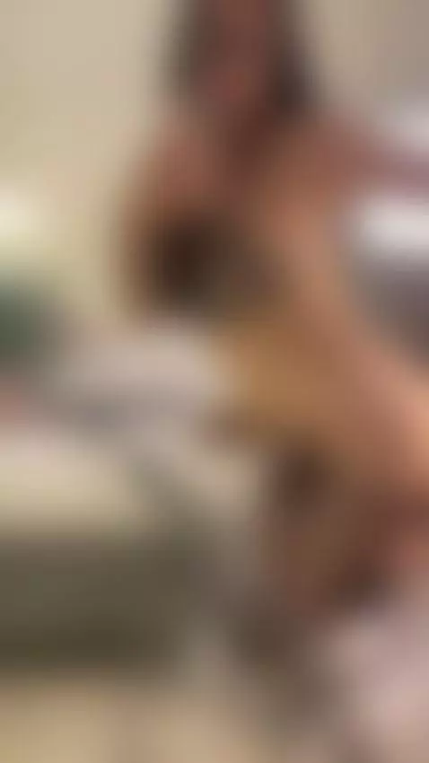 Let's start the weekend together cumming deliciously, okay? ... by nicollemays69