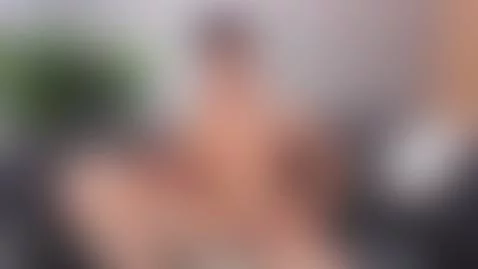 Recordando una experiencia sexual mientras me masturbo. by juanes888