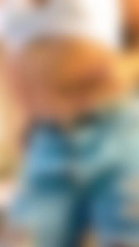 Happy Monday ,  How was your day ? by irinatanned