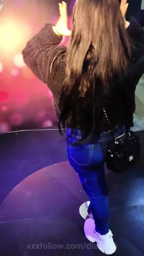 i need some pole dance clases by diane26