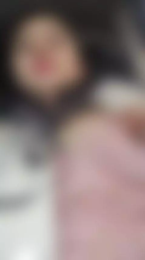 felt tickl sin my tit when iwas in a uber by diane26